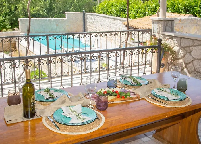 Апартаменты Moretic Gromaca